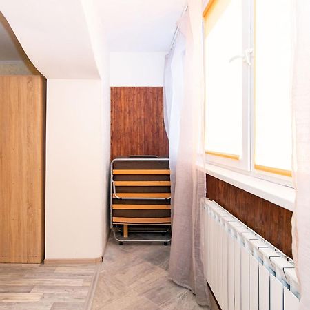 Kvartirkoff na Obolonskom 40 Kiev Exteriör bild